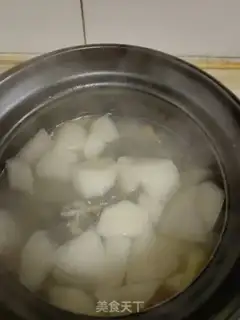 Make Lamb radish soup step 2