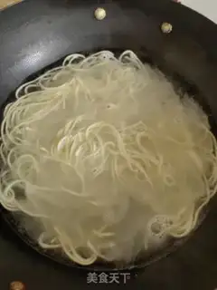 Make Fat intestine fried ramen step 2