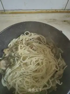 Make Fat intestine fried ramen step 5