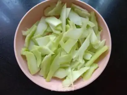 Make Shrimp with broccoli step 1
