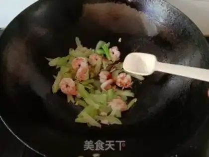 Make Shrimp with broccoli step 6