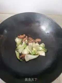 Make Scrambled mushrooms step 1