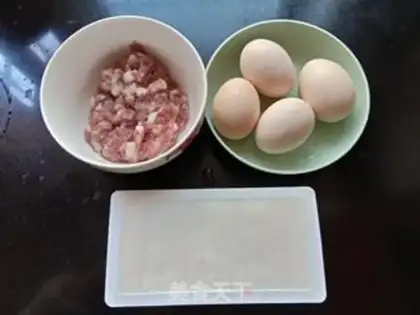 Make Tofu meatloaf steamed eggs step 0