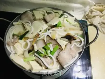 Make Pots of sour sauce step 4