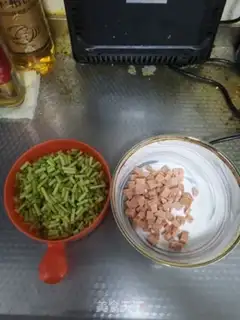 Make Garlic fried meat step 1