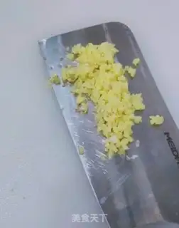 Make Skinny shrimp, squirm step 2
