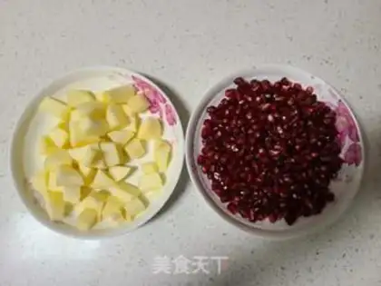 Make Pomegranate apple juice step 3