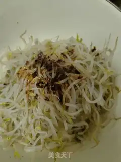 Make The green bean sprouts step 4