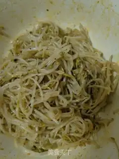 Make The green bean sprouts step 5