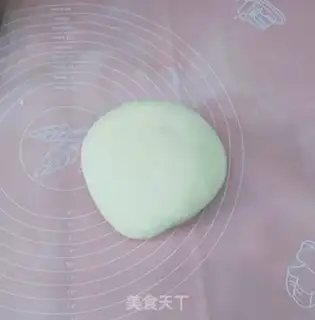Make Pinky bean buns step 8