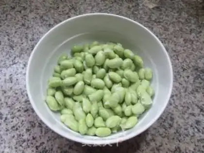Make The beans burn the leaves step 1