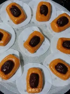 Make Carrot date cake step 8