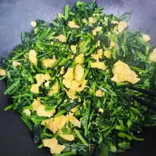 Make Eggs and peas step 4