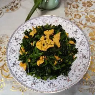 Make Eggs and peas step 5