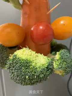 Make A vegetable Christmas tree step 5