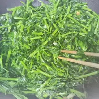 Make Garlic paste with peas step 3