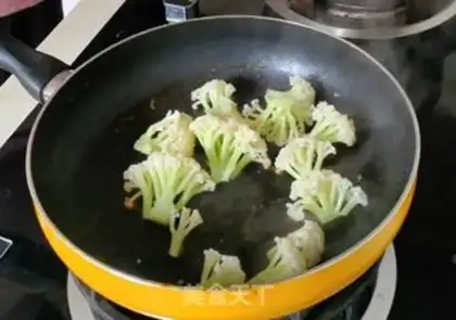 Make Shrimp cuisine step 7
