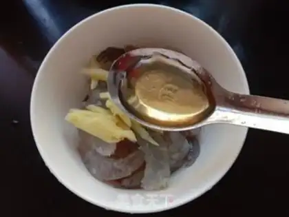 Make Spinach eggs and shrimp step 1