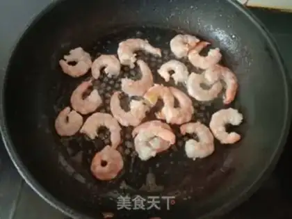 Make Spinach eggs and shrimp step 9