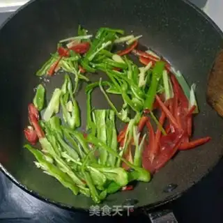 Make Piper pepper fried octopus legs step 8
