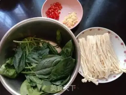 Make Golden pinocchio spinach step 0