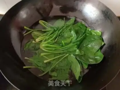 Make Golden pinocchio spinach step 1
