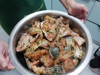 Make Spicy fish soup pan step 2