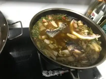 Make Spicy fish soup pan step 5