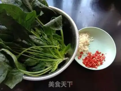 Make Garlic spinach step 0