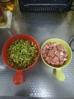 Make Garlic fried meat step 2