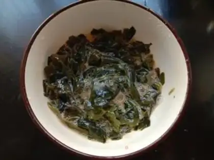 Make Fried eggs from the dress and vegetables step 1