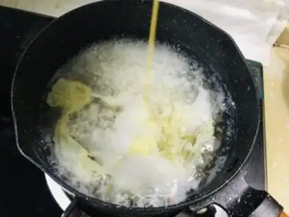 Make ♪ Scrambled eggs soup ♪ step 3
