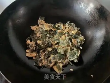 Make Fried eggs from the dress and vegetables step 6
