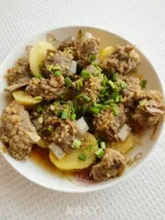 Make Garlic ribs steam potatoes step 8
