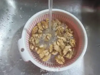 Make Precious walnuts step 1