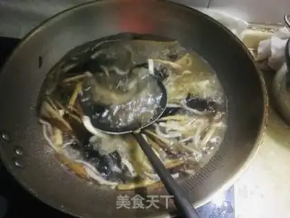 Make Spicy meat soup step 5