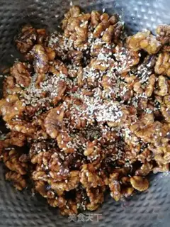 Make Amber walnuts step 9