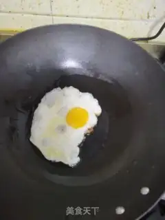 Make Egg radish soup step 2