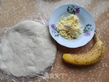 Make Banana cheesecake step 0