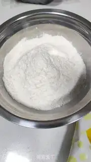 Make Mango towel roll step 1