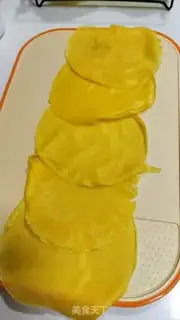 Make Mango towel roll step 15