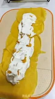 Make Mango towel roll step 17