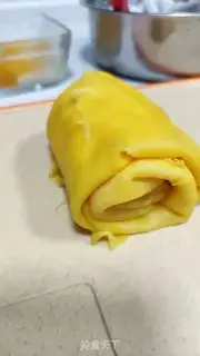 Make Mango towel roll step 21
