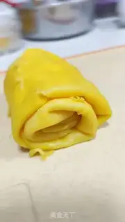 Make Mango towel roll step 23