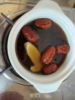 Make Eggs made of red sugar step 2