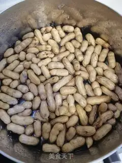 Make A halogenated peanut step 1