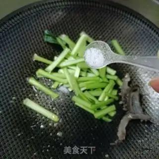 Make Sea cucumbered eggs with wood step 7