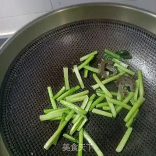 Make Sea cucumbered eggs with wood step 8