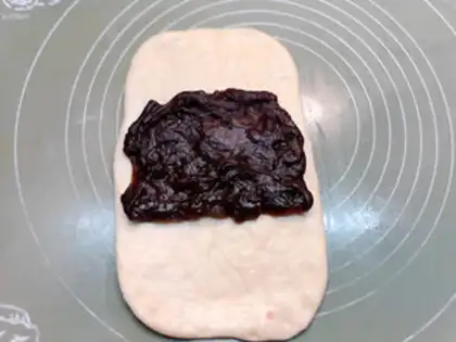Make Rose-smelt-sugar toast step 13