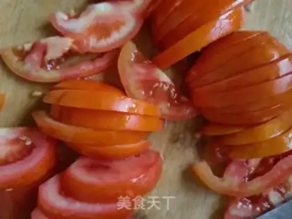 Make Chicken tomato fried eggs step 1
